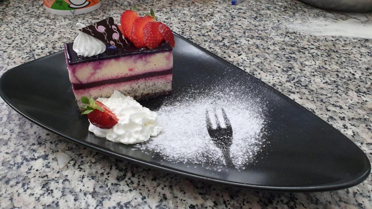 Pensiune Restaurant Ovidiu Valea lui Mihai Εξωτερικό φωτογραφία